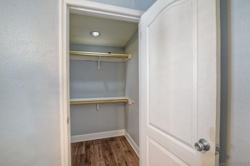 2015 Burroughs St, San Diego CA  92111-6643 exterior