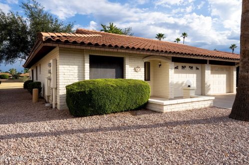 2310 Farnsworth Dr, Mesa, AZ 85209-5057