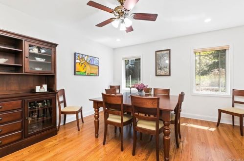 18 Aldridge Rd, Chappaqua NY  10514-3401 exterior