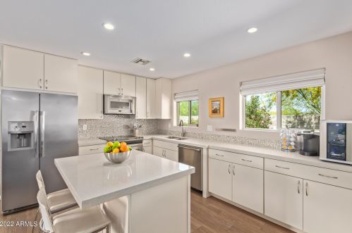 6507 Paradise Dr, Scottsdale AZ 85254-5175 exterior