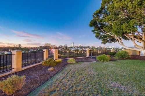 7060 Dennison St, San Diego CA 92122-2431 exterior