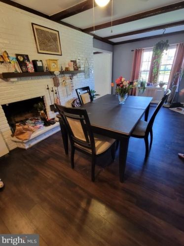 2805 Waterford Dr, Riverton NJ  08077-4424 exterior