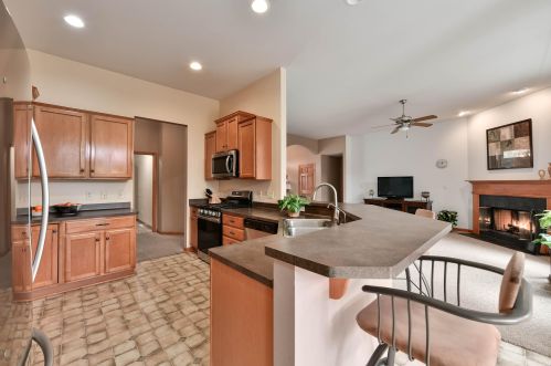 1730 Hunter Rd, Waukesha WI  53189-8233 exterior