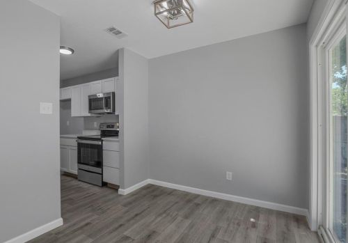 1731 Eastcliff Dr, Dallas TX  75217-1258 exterior