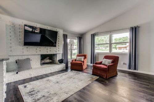 1001 Meadow View Cir, Richardson TX  75080-2932 exterior