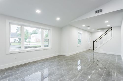 676 Mason St, Westbury NY  11590-4463 exterior