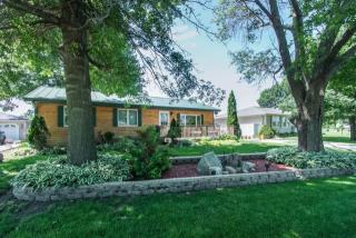 305 Minors Dr, Covington, IA 52324-9641
