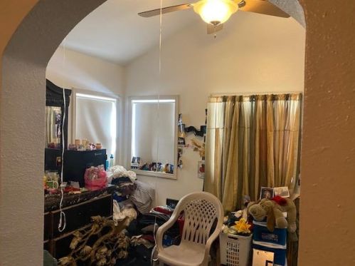 1233 96, Milwaukee WI 53214-2614 exterior