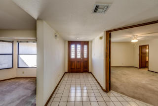 6407 Bluefield Ave, Glendale, AZ 85308-1049