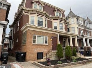 1927 2nd St, Harrisburg, PA 17102-2206