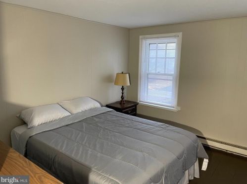 318 Center St, Kennett Sq PA  19348-3248 exterior