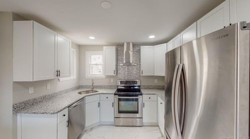 20 Ashworth St, Manchester CT  06040-5515 exterior