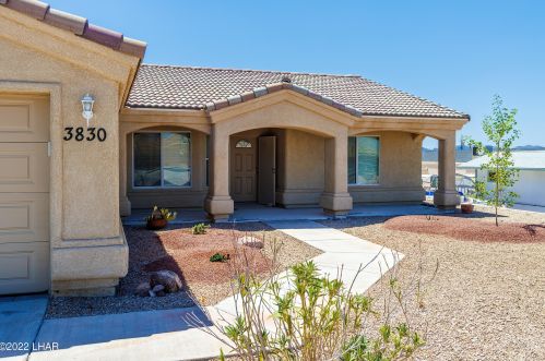 3830 Churchill Dr, Lake Havasu City, AZ 86406-7364
