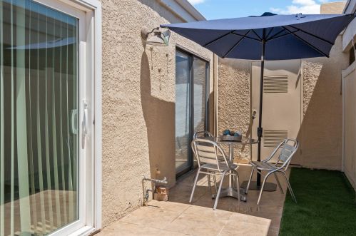 35603 Feliz Ct, Rancho Mirage CA  92270-1231 exterior