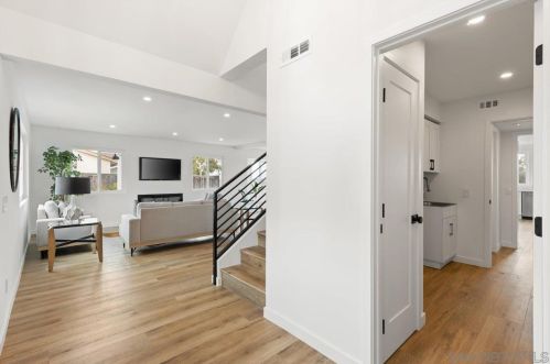 5021 Litchfield Rd, San Diego, CA 92116-1707