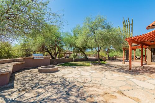 7839 Dixileta Dr, Scottsdale AZ exterior