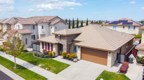 767 Red Barn Pl, Lathrop CA  95330-8975 exterior