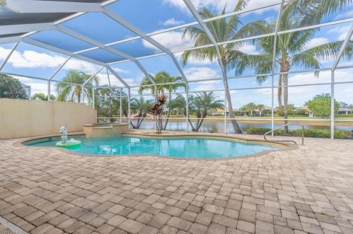 8506 Deimille Ct, Naples FL  34114-2712 exterior