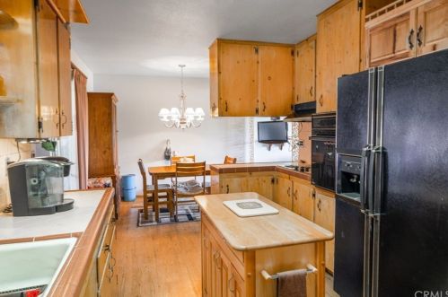 5290 Bushnell Ave, Riverside, CA 92505-1458
