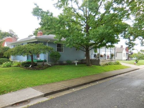 359 Fairway Ave, Chillicothe, OH 45601-1221