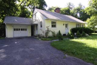 323 Hillside Ave, Hurley, NY 12443-5609