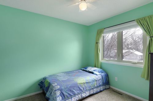 380 Pondview Ln, Chaska MN  55318-2873 exterior