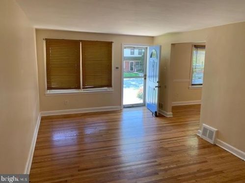 307 Taft Ave, Wilmington, DE 19805-1302
