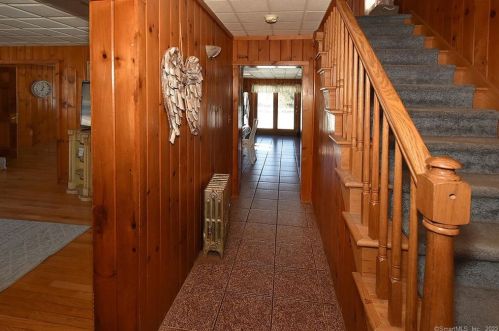 29 Ash St, Norwich CT  06351-1804 exterior