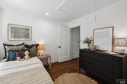 207 Madrone Ave, Larkspur CA  94939-2114 exterior