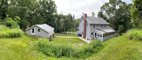 4 Sea Hill Rd, North Branford CT  06471-1401 exterior