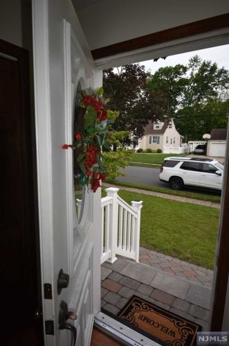 277 Baldwin Ave, N Milford NJ  07646-1903 exterior