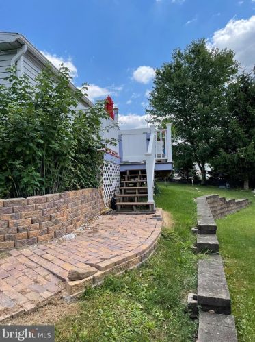 22 Meadow Run Pl, Harrisburg PA  17112-3363 exterior