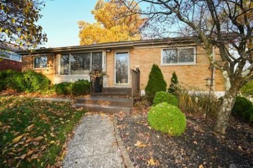 5840 Giffindale Dr, Cincinnati, OH 45239-6205