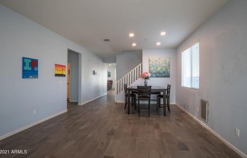 6922 129th Dr, Glendale, AZ 85307