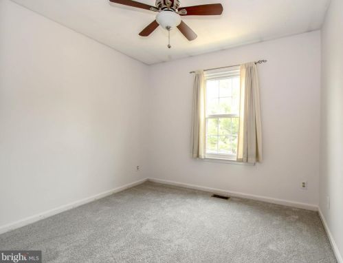 350 Hedgestone Ter, Leesburg VA 20176-4871 exterior