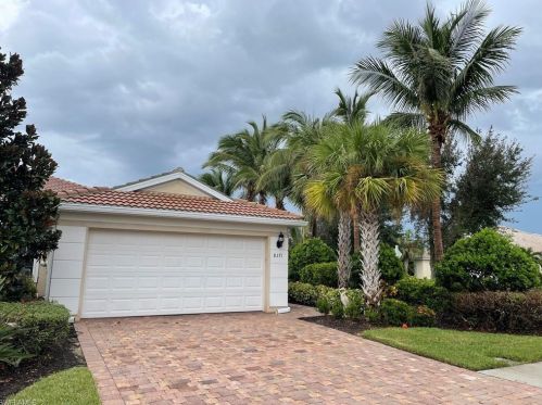 8371 Karina Ct, Naples, FL 34114-2753