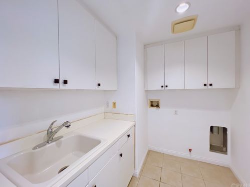 3027 Hampton Way, Ontario CA  91761-2631 exterior