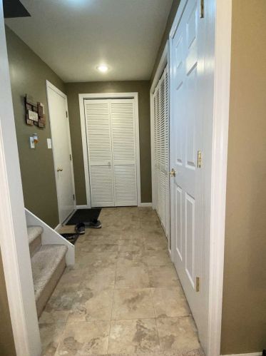 28 Larch Ct, Fishkill NY  12524-2627 exterior