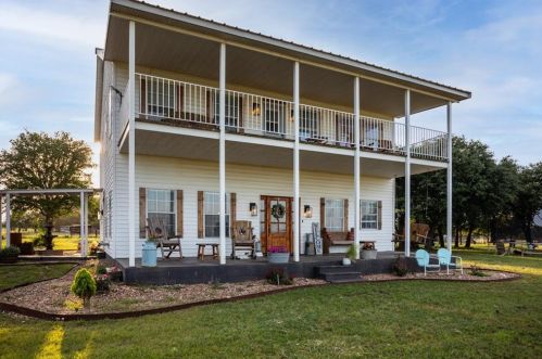 123 Baker Rd, Joppa, TX 78605-3928