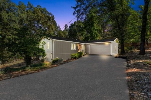10164 Keenan Way, Grass Valley, CA 95949-6801