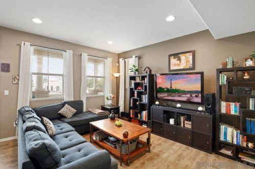 8965 Lightwave Ave, San Diego, CA 92123-6450