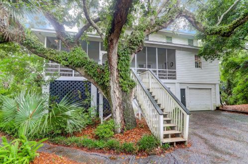 29 Beachwood, Isle Of Palms SC  29451-2815 exterior