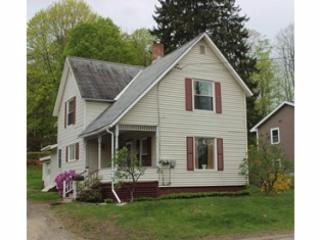 180 Park St, Springfield, VT 05156-3037