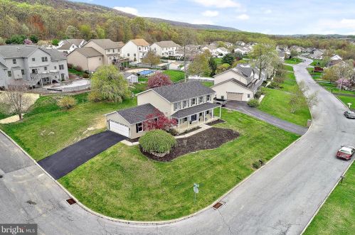 2100 Northview Ln, Harrisburg, PA 17110-3911