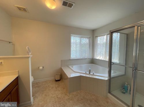 35 Colonial Dr, Charles Town WV  25414-4494 exterior