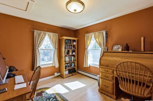 305 Bayberry Rd, Southold NY  11971-4436 exterior