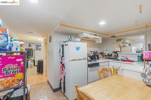 2714 60 Ave, Oakland CA 94605-1501 exterior