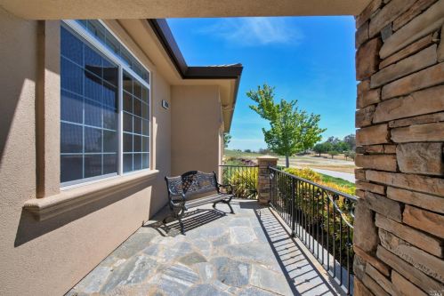 3959 Skyhawk Ln, Vacaville CA  95688-9516 exterior