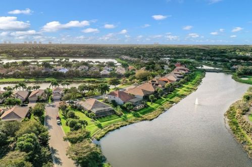 23940 Copperleaf Blvd, Bonita Springs FL 34135-8167 exterior