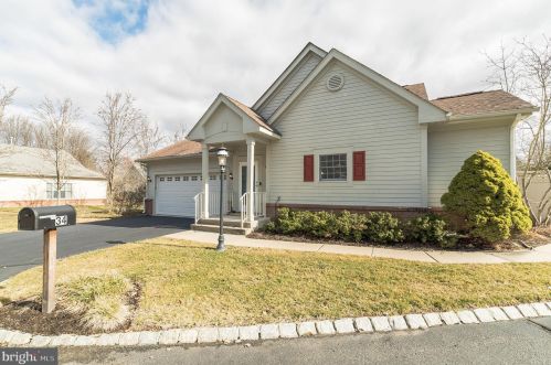 34 Hedge Row Rd, Princeton, NJ 08540-5055